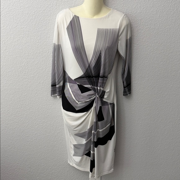 Size 8-Venus Black and White Abstract Geometric Twist-Front Sheath Dress - Picture 2 of 5